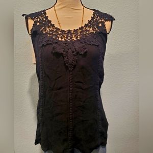 Knox Rose summer lace applique top